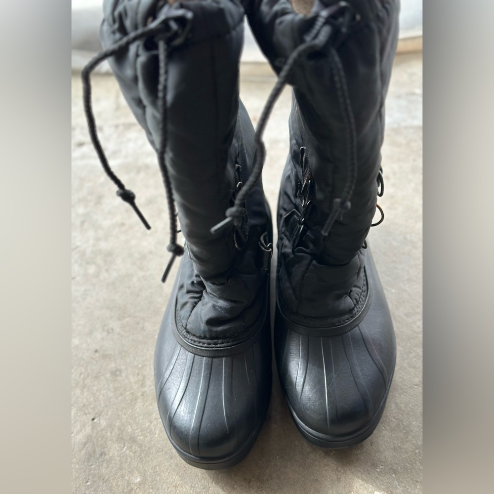 Sorel Black Women’s Winter Snow Boots